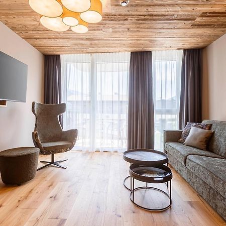 Zillertal Suites Fuegen By Alps Resorts Kültér fotó
