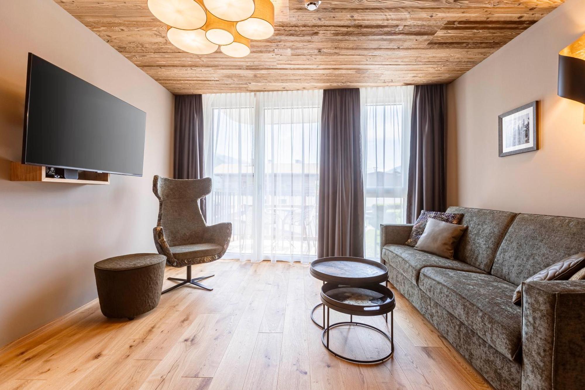 Zillertal Suites Fuegen By Alps Resorts Kültér fotó
